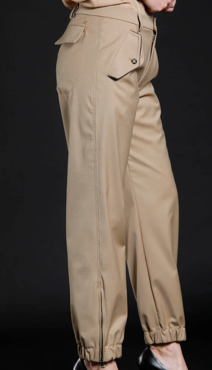 Evita Pant