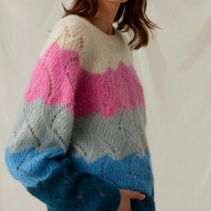 CLOSED KNIT SWEATER